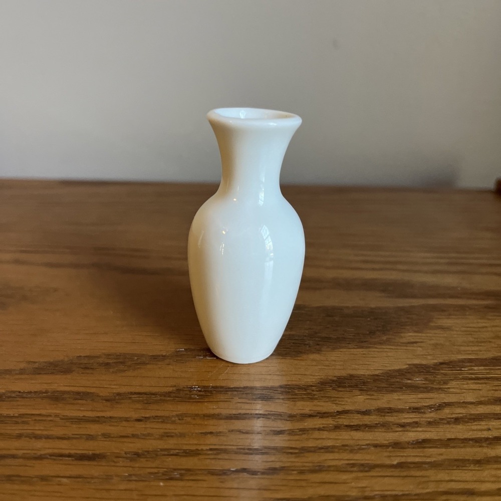 Vintage Miniature Vase Floral 2.5" Tall Orange Blue Floral Cottage Shabby Chic - Picture 3 of 7